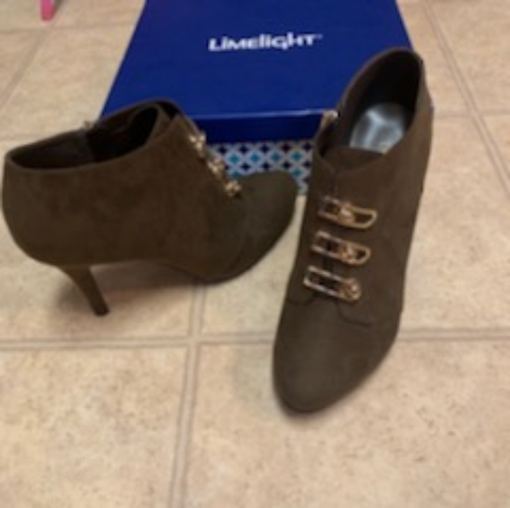 Limelight anklelet olive